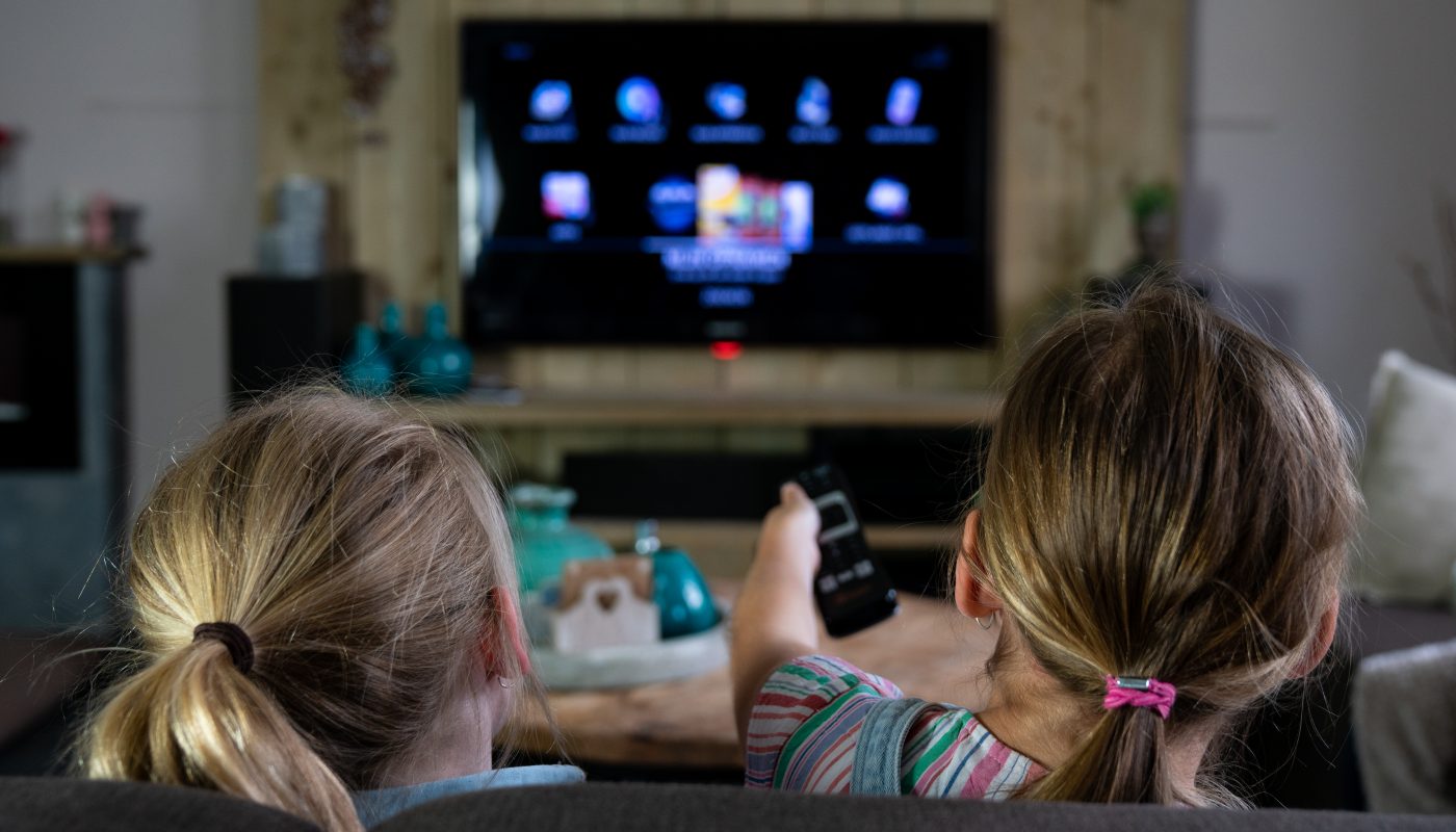 how do iptv services work