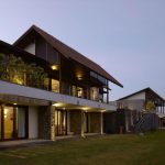Splitting a Villa Between Two or Three Families